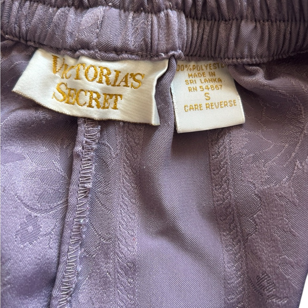 Vintage Victoria secret shorts - Picture 3 of 5
